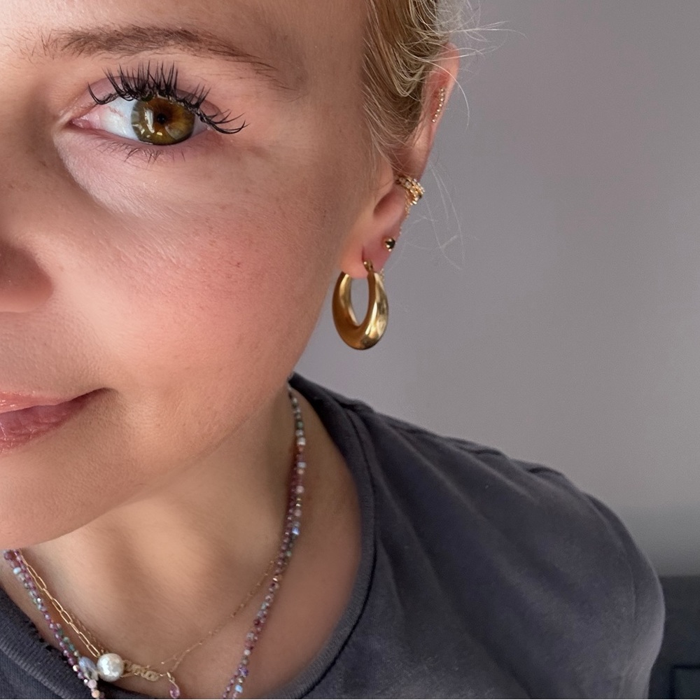 Gold Filled Lightweight Hoop Earrings.